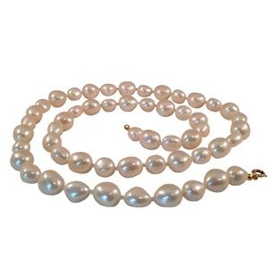 Faux Pearl Long Bold Necklace "Lady Like"